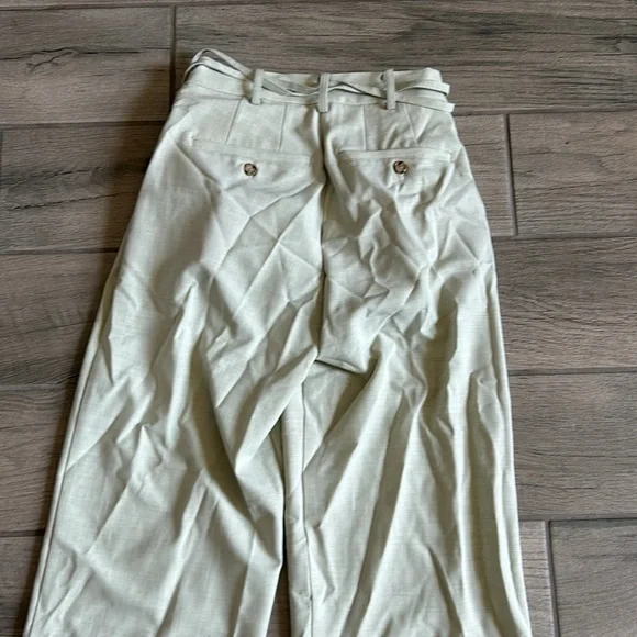 Roari kat trouser